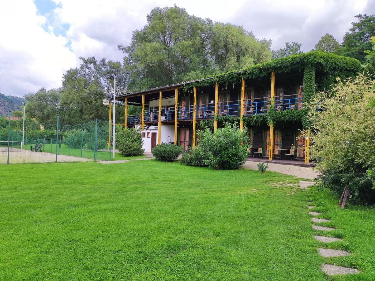Hotel Lávka Park Skochovice Vrané nad Vltavou Exteriér fotografie