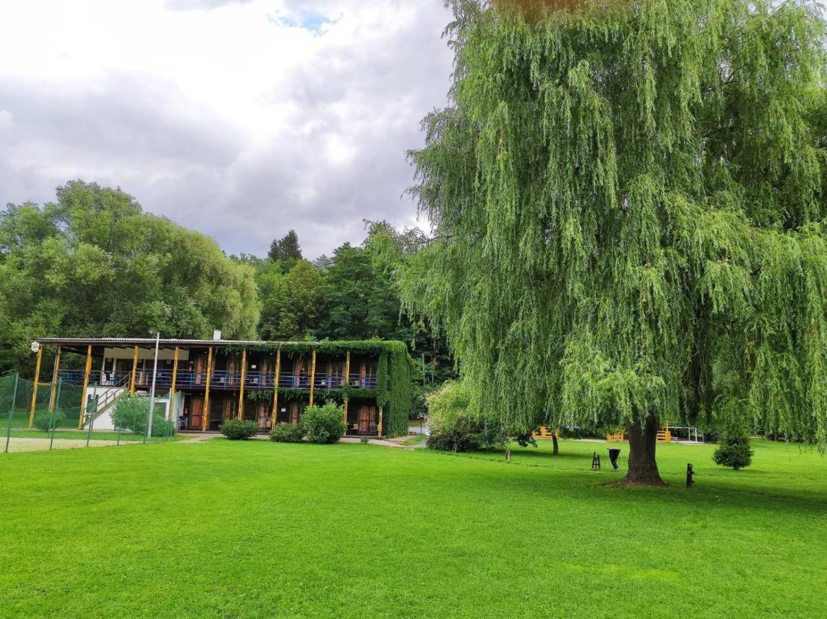 Hotel Lávka Park Skochovice Vrané nad Vltavou Exteriér fotografie